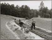 Arbete på spåret vid Bångbro 1963.