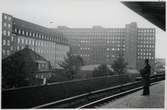 Station Wernerwerk på pendeltågssträckan Siemensbahn vid Siemens transformatorverkstad i Siemensstadt, Berlin. Siemens AG byggde banan under åren 1927-1929.