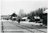 Mörsil station mot vänster.