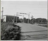 Järnvägsövergång vid Laholms kvarn på linjen mellan Veinge och Laholm.