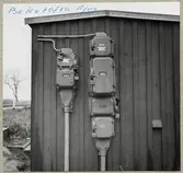 Reläkur med kopplingsskåp och proppskåp.