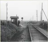 Järnvägsövergång med vaktkur i Kristineberg.