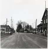 Järnvägsövergång vid södra infarten till Hammenhög station, på sträckan mellan Gärsnäs och Borrby.