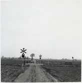 Järnvägsövergång i Sextorp, på sträckan mellan Gärsnäs och Östra Tommarp.