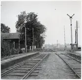 Järnvägsövergång vid infarten till Bjärsjö hållplats.