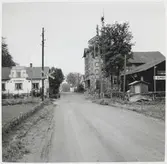 Järnvägsövergång vid infarten till Bjärsjö hållplats.