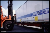 Lastning av Jumbo-container.
