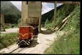 Diesellok vid kalkstensbrottet i Craciuneasa.