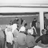 Brottning på fritiden.
24 september 1958.