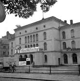 Teatern skall rivas.
6 oktober 1958.
