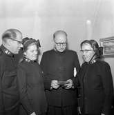 Frälsningsarméns officerare på möte.
22 oktober 1958.