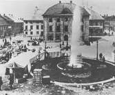 Marknad på Hovrättstorget i Jönköping år 1896.