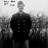 Ragnar Stråhlman i uniform strax före jul 1945.