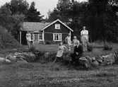 MOR OCH FAR MED FYRA FLICKOR FRAMFÖR ETT BOSTADSHUS


Tillv.tid: 1947
Övriga nr: 
Repro nr: 
Registrator: HABDATA

RealNr: 342     Motiv_spec: BOSTADSHUS
RealNr: 594     Motiv_spec: FAMILJ

Proviens
Kod: 10
Yrke: Namn: KARLSSON ANDERS
Land: 
Län: 16
Kommun: 
Stad: GÖTLUNDA
By: 
Gård: 
Fastighet: HAGEN
Adress: 


Proviens
Kod: 81
Yrke: Namn: SKÖVDE MUSEUM
Land: 
Län: 16
Kommun: 
Stad: SKÖVDE
By: 
Gård: 
Fastighet: 
Adress: 


Proviens
Kod: 21
Yrke: Namn: 
Land: 
Län: 16
Kommun: 
Stad: GÖTLUNDA
By: GUNHAGA
Gård: 
Fastighet: 
Adress: 


Proviens
Kod: 21
Yrke: Namn: GUSTAVSSON LAURENTZ
Land: 
Län: 16
Kommun: 
Stad: GÖTLUNDA
By: GUNHAGA
Gård: 
Fastighet: 
Adress: