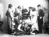 Hulda Lindhs födelsedagsfirande. (Mathilda Ranchs syster). Nr. 3 från vänster: Elof Ernwald, sittande längst fram: Agnes Pehrson. I mitten Hulda Lindh.