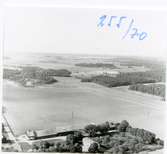 Badelunda sn, Malma.
Flygfoto 255/70. Malma från söder. 1970.