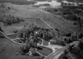 Flygfoto över Barnarp i Jönköpings kommun.  Nr R 603