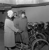 Cykelauktion hos polisen.
21 november 1958.