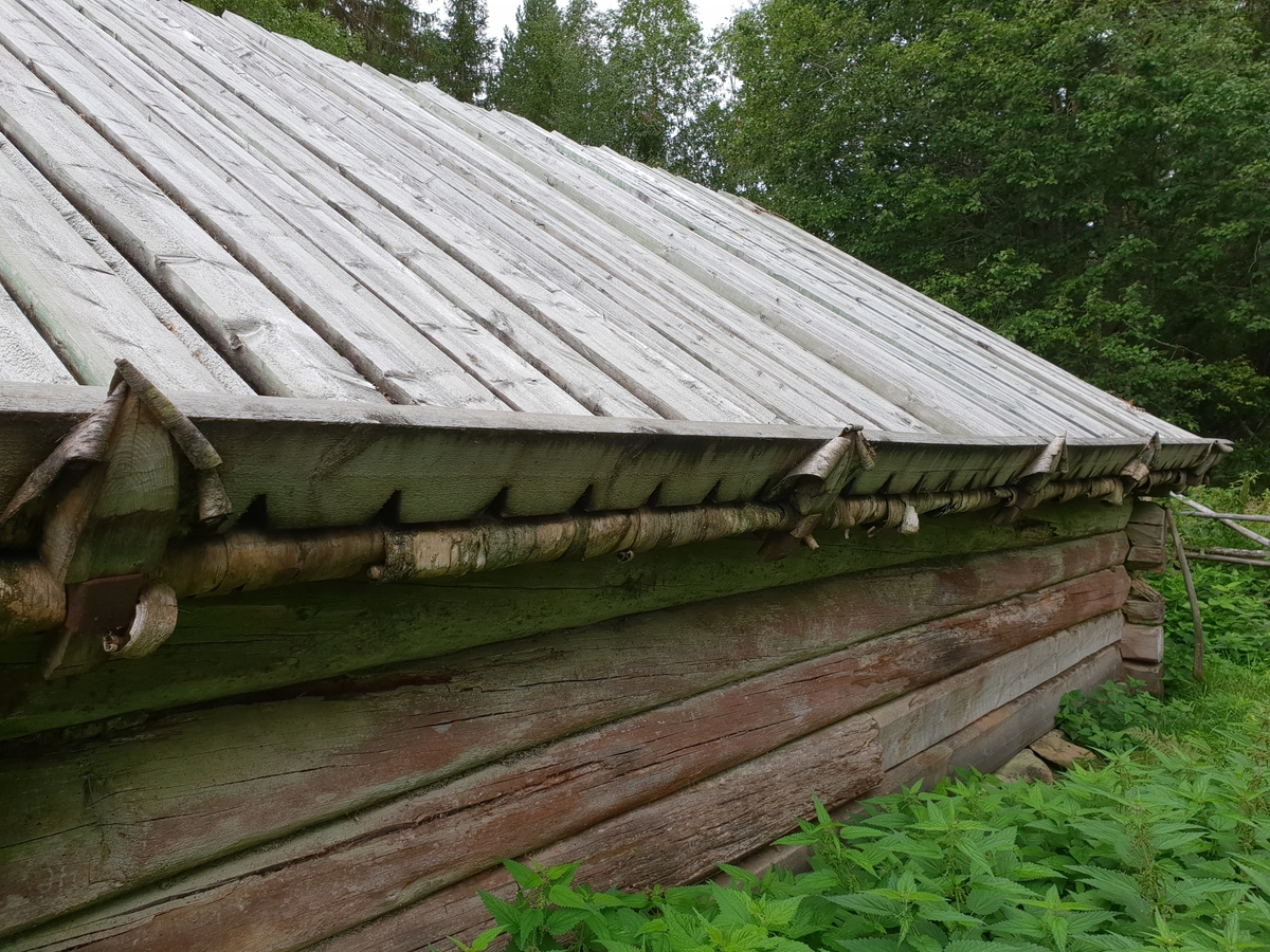 Jennie Tiderman-Österberg, Timber wall, animal house, Tailor-Djurberga, Orsa, 2018.