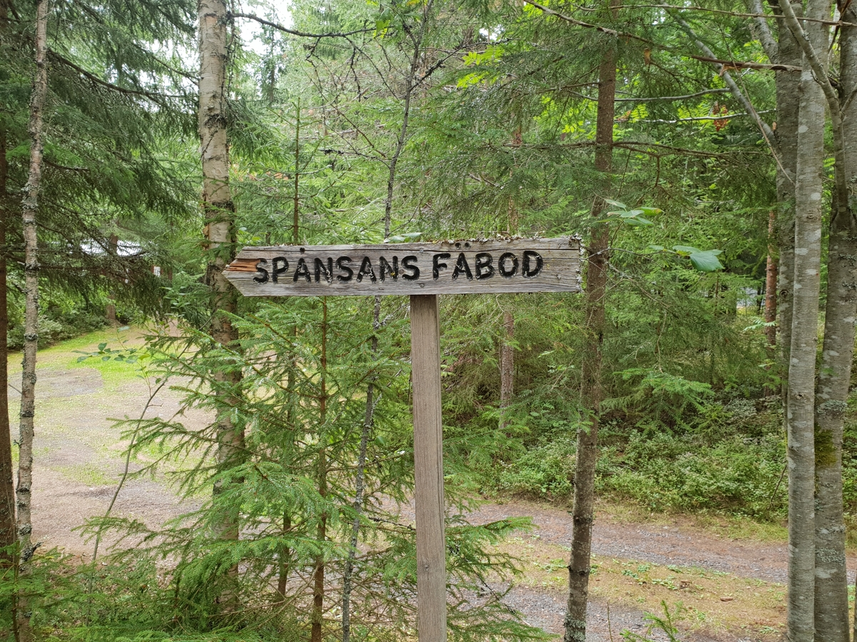 Jennie Tiderman-Österberg, Road sign, The Partridge’s fiancée, Borlänge, 2018.