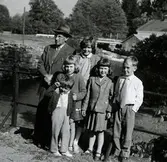 Missionskyrkans söndagsskolas vårutflykt.
Bakre raden fr.v. 
1. Söndagsskollärare Gustav Johansson f. 1886 d. 1977.
2. Carin Gustavsson Ånskog f. 1945.
Främre raden fr.v. 
1. Staffan Bjerrhede f. 1953. 2. Annika Bjerrhede f. 1948.
3. Ann Christine Göransson f. 1948.
4. Christer Månsson f. 1947.