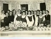 Bygdegården Kyrkbacken 1950-tal, troligen 1954.
1. Ulla Hagman, Heljered. 2. Rosa Kranz Pettersson, Torrekulla. 3. Anita Johansson Brandt, Heljered. 
4. Margit Larsson, Stretered. 5. Augusta 