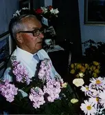 Gustafsberg, G:a Riksv. 36.
Gustaf Pettersson, charkuterist f. 1890, 85 år 1975.