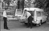 Ambulansförare och ny ambulans
