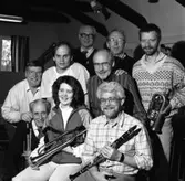 Medlemmar i Glasbruksorkestern
Bakre raden, från vänster: Erik Nylén, Per-Erik Persson och Anders Gelinder
Mellersta raden, från vänster: Hans Carlsson, Lars Eriksson och Bengt Broberg
Främre raden, från vänster: Gustaf Fritz, Anneli Losbjer och Håkan Harrysson
Trumpeter och en klarinett