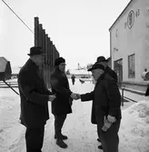 Jäders bruk. Mannen närmast kameran, till höger, är maskinist Karl Pettersson.
Jädersbruk.