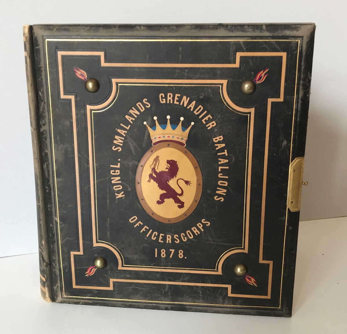 Unknown artist, Fotoalbum innehållande porträtt av officerskåren vid Smålands grenadjärbataljon 1878.