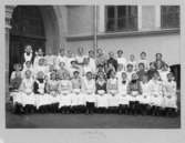 Elever vid Östra Folkskolan, skolkök 1906 i Jönköping.