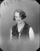 Ateljéporträtt - Alva Pettersson, Östhammar, Uppland