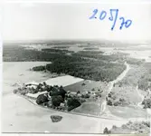 Tunby, Västerås.
Flygfoto över Tunby från sydväst, 1970.