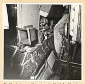 D.M.-rum förkant sett förifrån SB sida.