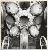 Torpedrummet. Torp.mag. och durken sedd förifrån.