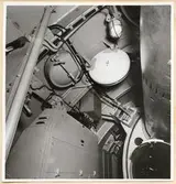 Torpedrummet. BB sida (akter om torp.mag.) sedd akterifrån. Taket.