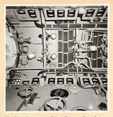 Dieselmotorrum. Taket över manöverplatsen.