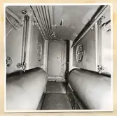 Passage till kök sett förifrån.