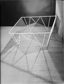 DISKSTÄLL SAMT BOKHYLLA MED PLEXIGLASGAVLAR