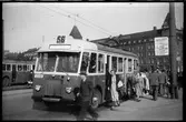 Buss tillhörande Aktiebolaget Stockholms Spårvägar, SS H16A 1240 vid hållplats Norra Bantorget på linje 56 som gick mellan Norra Bantorget - Fridhemsplan - Stora Essingen.