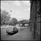 Tegelviksviadukten på linjen mellan Stadsgårdens station och Fåfängan, Saltsjöbanan. Järnvägsbron över Folkungagatan. I bakgrunden syns Fåfängan och Danvikshem.