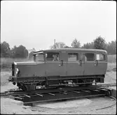 Hällefors - Fredriksbergs Järnväg, HFJ motorvagn tillverkad av Volvo på vändskivan vid Läggesta, Östra Södermanlands museijärnväg.