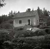 Tovstugan i Västrums socken, uppförd av baron Raab under 1800-talets senare hälft.