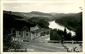 Vykort med motiv över Indalsälven och Café Utsikten vid Sillre.