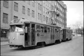 På linje 3 vid Helenebergsgatan står Aktiebolaget Stockholms Spårvägar, SS A28 11 och 10 