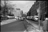 Bussar vid hållplats på Drottninggatan vid Fridhemsplan i Stockholm.