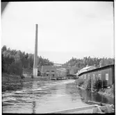 Vy över vattenkraftverket och Håverudsforsen i Håverud.