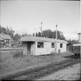 Vagn bredvid spåret.