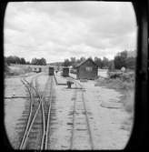 Arbete med banan vid Museijärnvägen, Östra Södermanlands Järnväg, ÖSlJ Läggesta södra station. Bilden är tagen från hytten i ett ånglok.